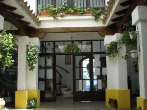 patio de la academia
